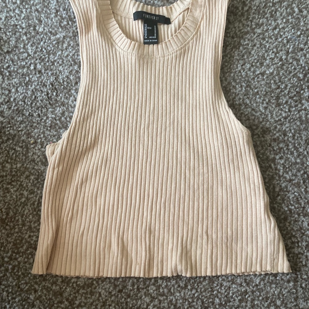 Forever 21. Small. Tan
